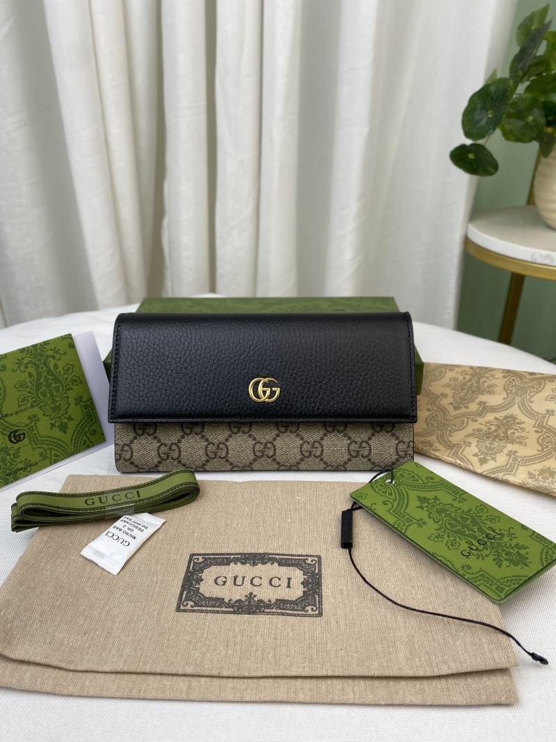 G*u*i wallets & purse